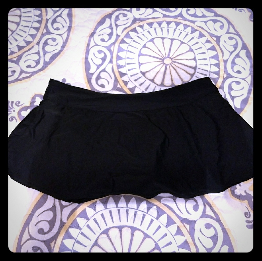 Black swim skirt coverup